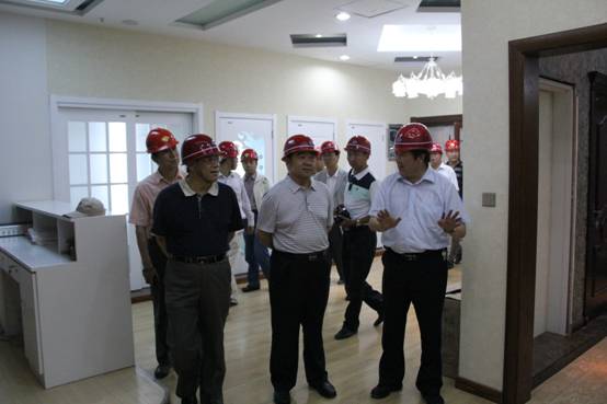 青海省經(jīng)濟(jì)委員會黨組書記、主任，省國資委  黨委副書記、副主任吳海昆實(shí)地考察物產(chǎn)集團(tuán)重點(diǎn)項(xiàng)目